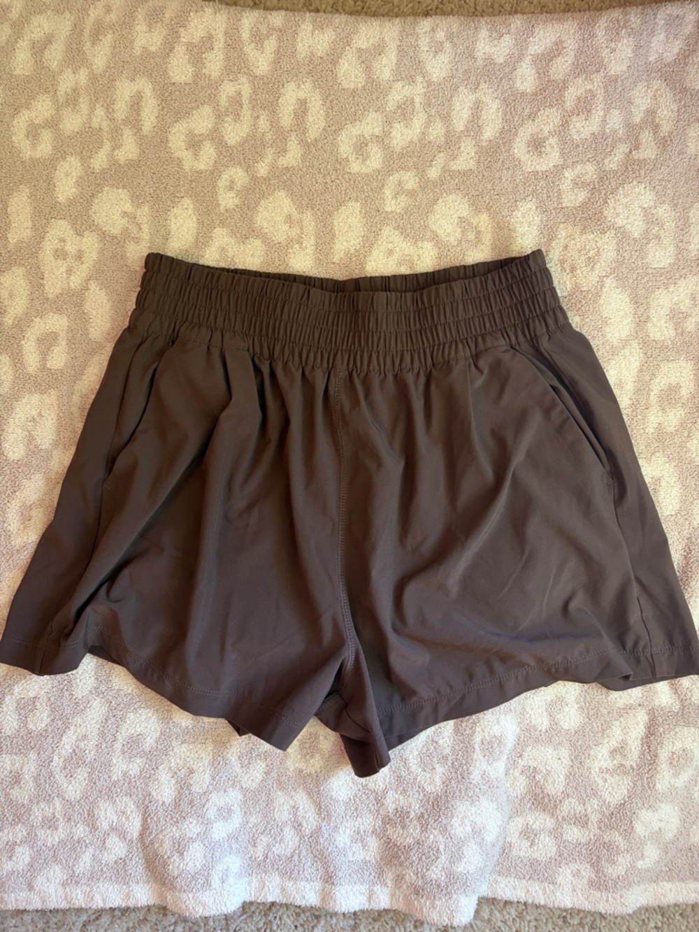 Vuori Villa shorts size M